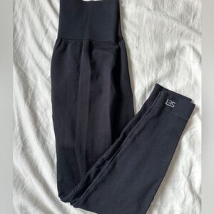 SET ACTIVE black leggings